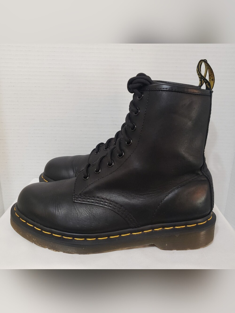 Dr. Martens The Original Lace Up Air Wair Black Combat Ankle Boot Womens Size 7 - Picture 2 of 15